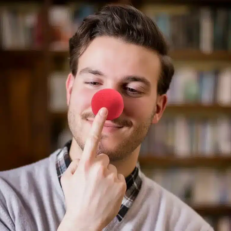 Nez de Clown Rouge en Mousse 4
