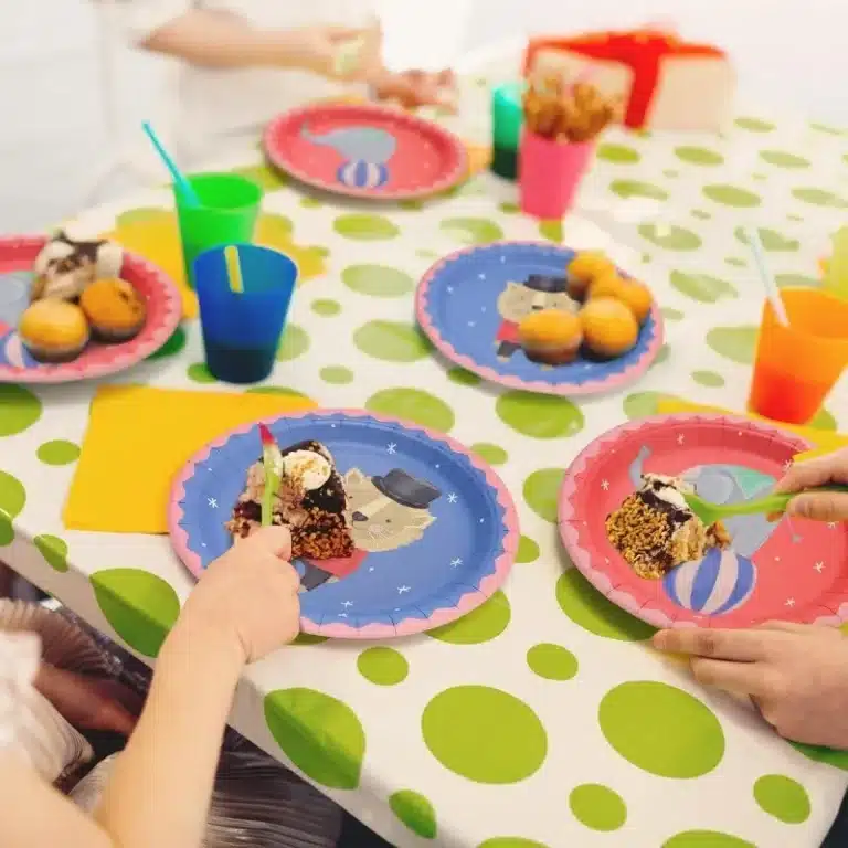 Assiettes en carton Cirque (lot de 24) 5