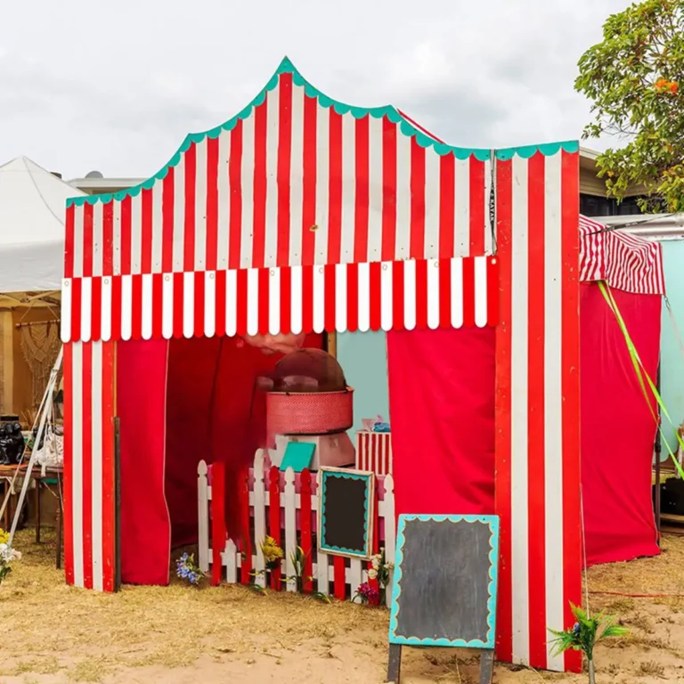Banderole rayée rouge et blanche Cirque 4