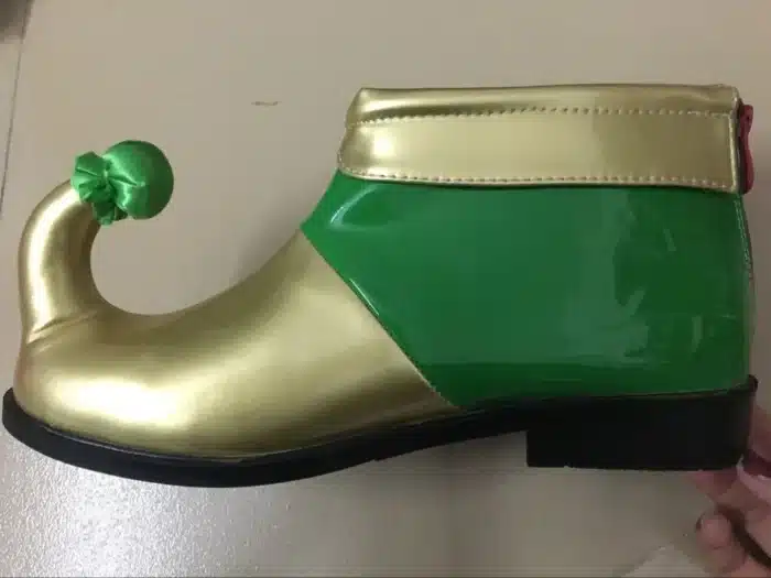 Chaussures de lutin dorées 11