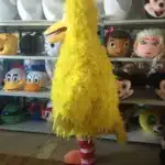 Mascotte poussin jaune 2