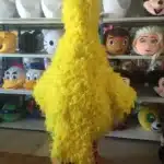 Mascotte poussin jaune 3