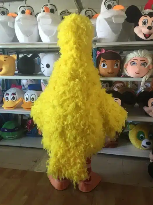 Mascotte poussin jaune 3