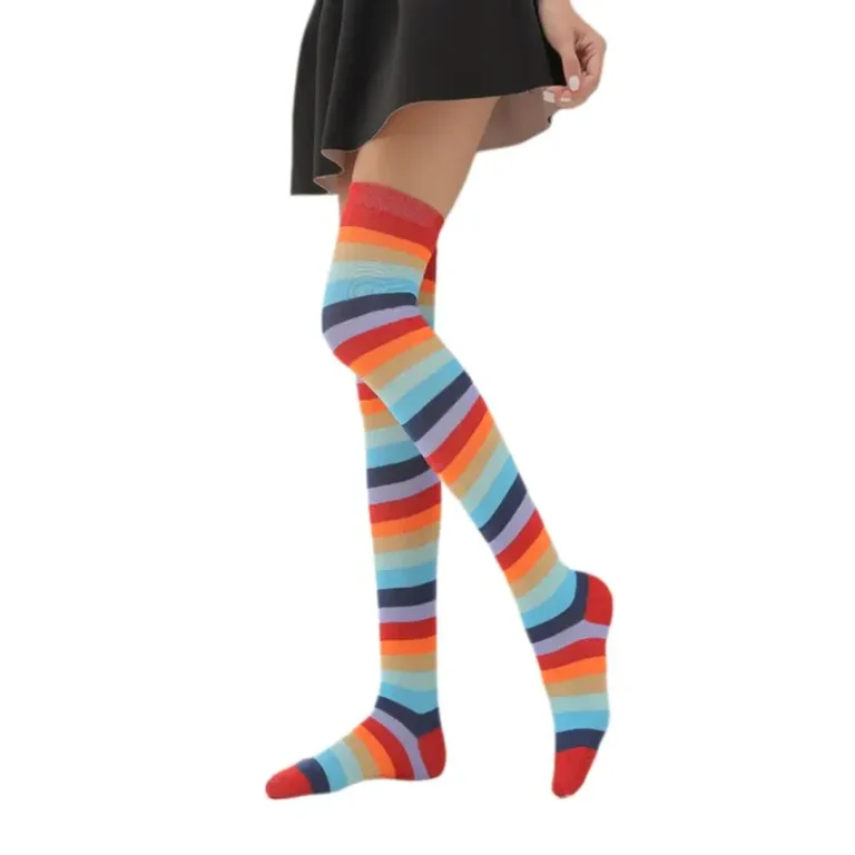 Chaussettes longues multicolores à rayures 4