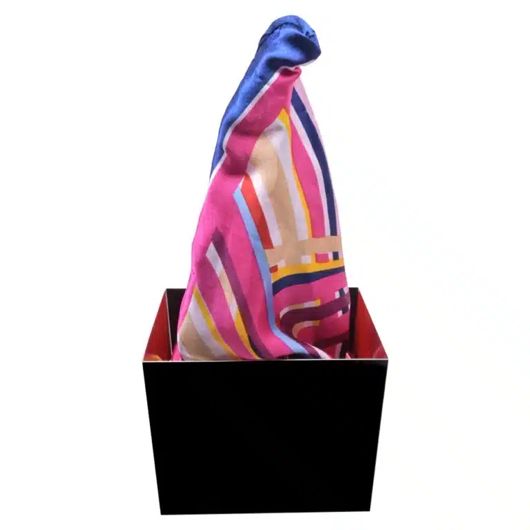 Tour de magie guirlande de fleurs et foulard 2