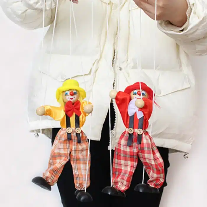Marionnette clown en bois 3