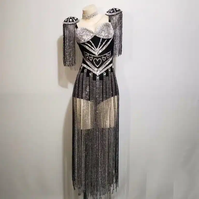 Tenue à franges scintillantes 2