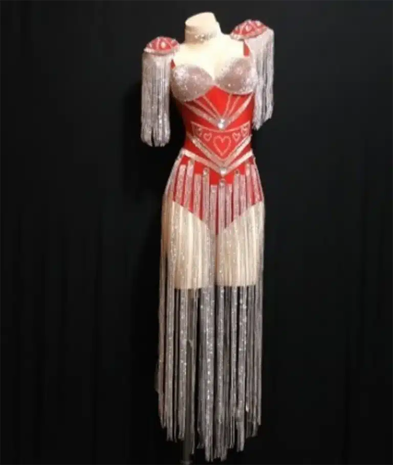 Tenue à franges scintillantes 7