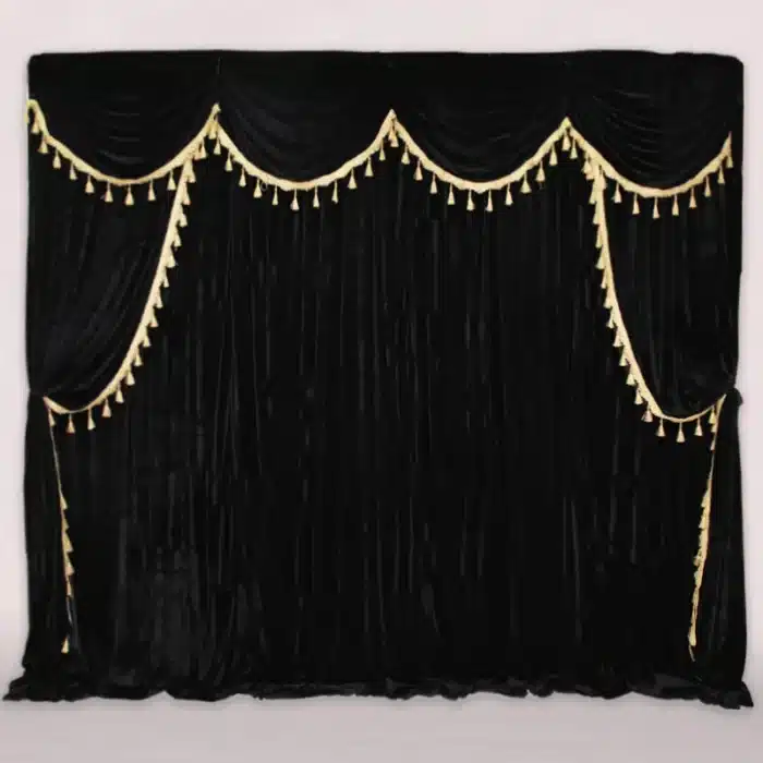 Rideaux en velours scène 10