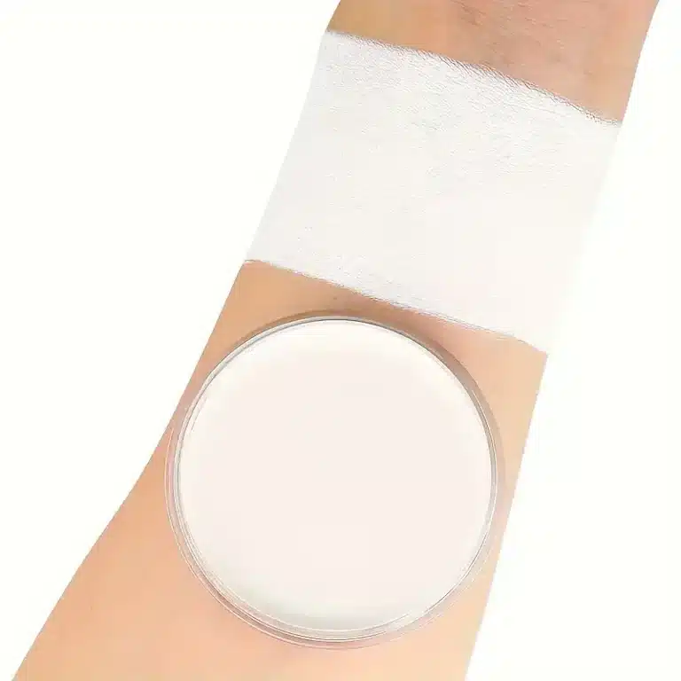 Kit peinture noir, blanc, rouge + 6 pinceaux 8