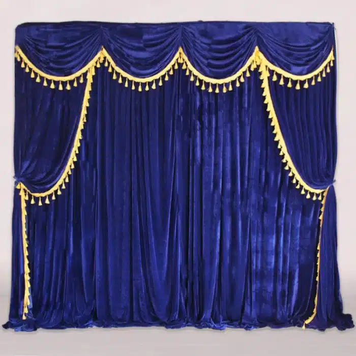 Rideaux en velours scène 12