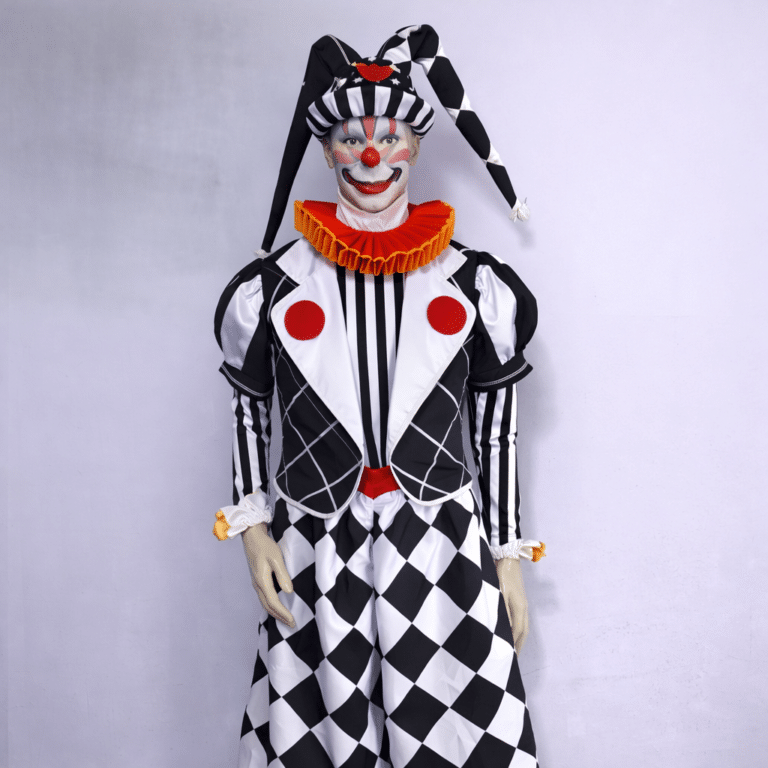 Mannequin en costume de clown harlequin